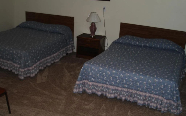 Badlands Hotel and Campground