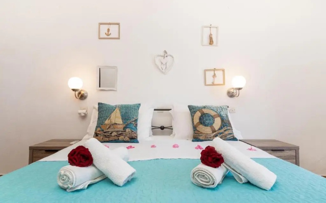 Gennadi Sun Apartments 300 m from the beach