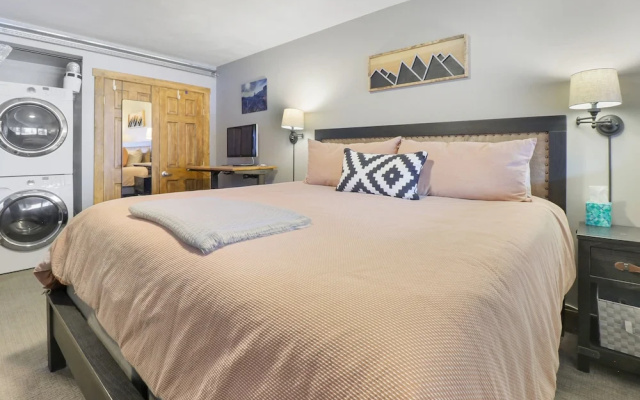 Vp-c112 Village Point 3 Bedroom Condo