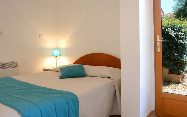 Apartment in Serra-di-ferro Near Cupabia Beach