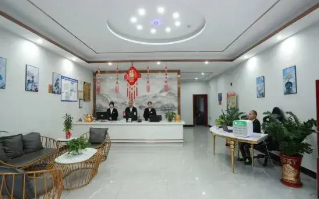 Siniman Hotel (Hechi Yizhou Bus Terminal)