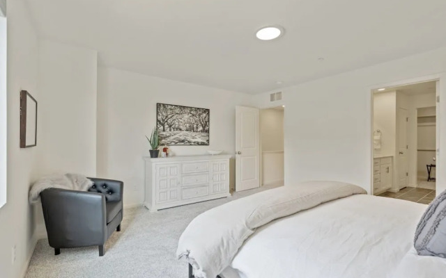 New! Cozy Colorado Living – 8 Min From Old Town!
