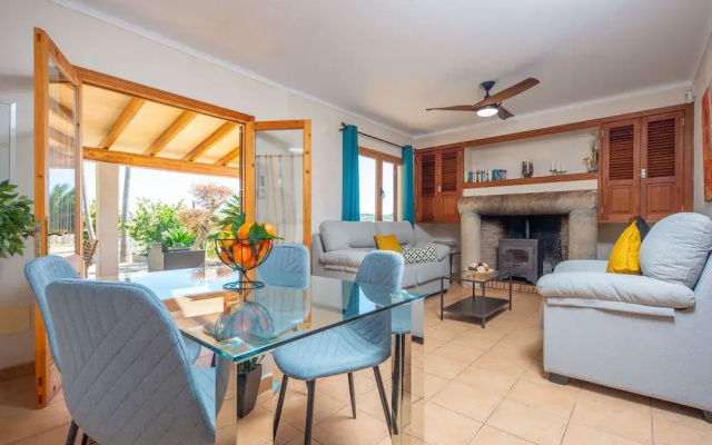 Vista Sol in Ariany With 2 Bedrooms and 1 Bathrooms