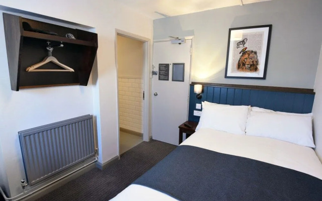 Oaklands Hotel By Greene King Inns
