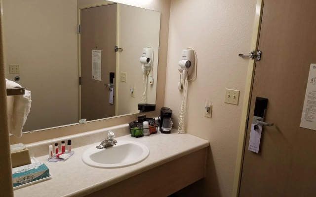 Simple Rewards Inn