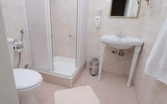 Santa Zaguda Hotel