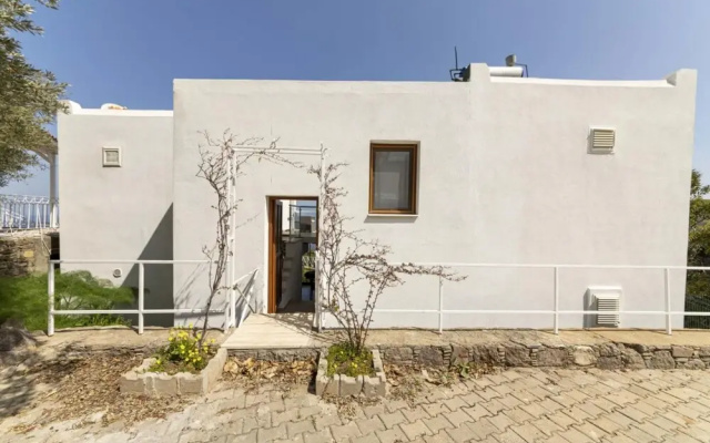 Lovely House Near Sea and Private Beach in Bodrum
