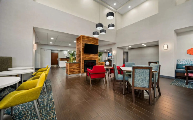Hampton Inn & Suites Opelika - I-85 - Auburn Area