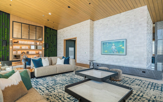 Deluxe Stay 5mins to Convention Center
