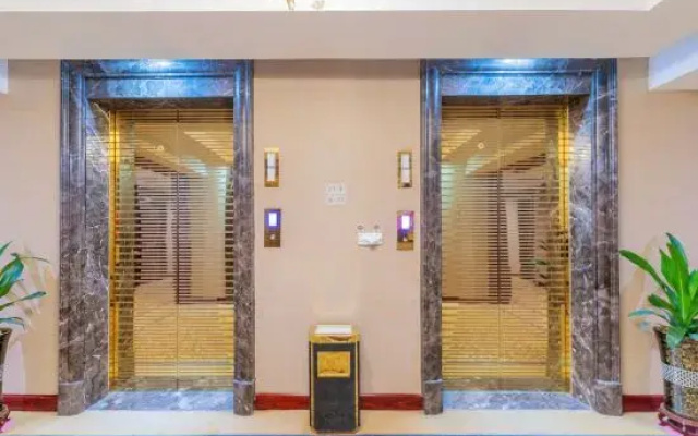 Hotel De Royce