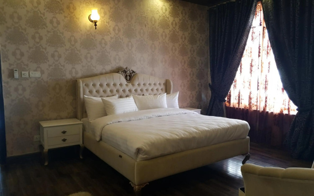 Royal Villa F-10/2