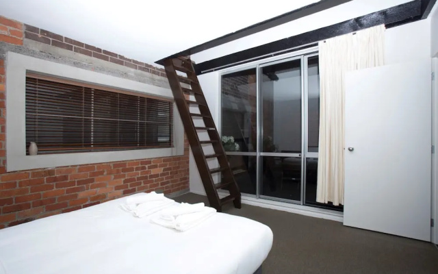 Gorgeous Five Bed Apartment in the City
