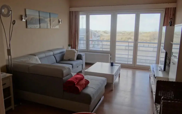 Apartment in Nieuwpoort With Views