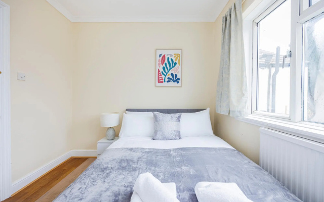 East Croydon Home - Contractors