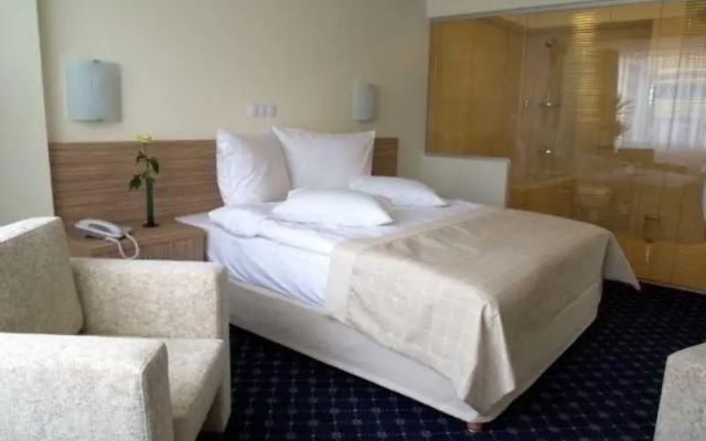 Hotel Marshal