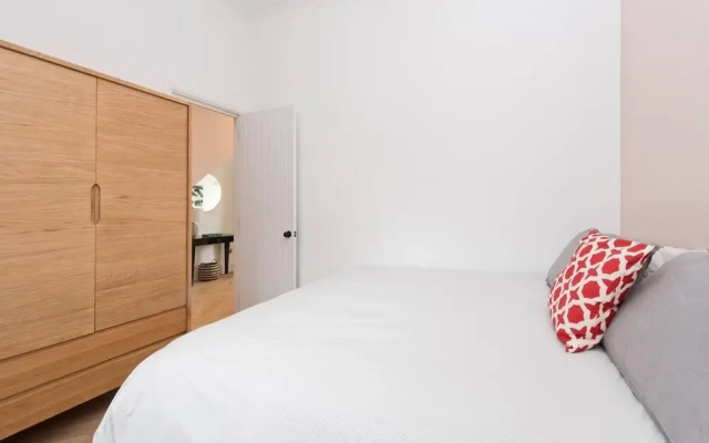Modern, Chic 1-bed in Notting Hill
