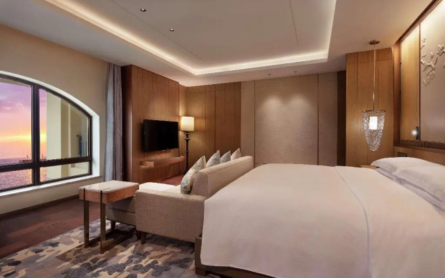 DoubleTree by Hilton Huidong Resort