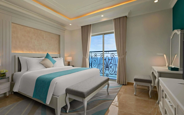 Skylight Hotel