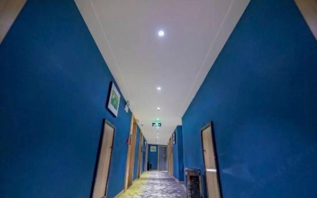 Nature Wake Spring Hotel (Shuyang Cangzhou Wenfeng Park Branch)