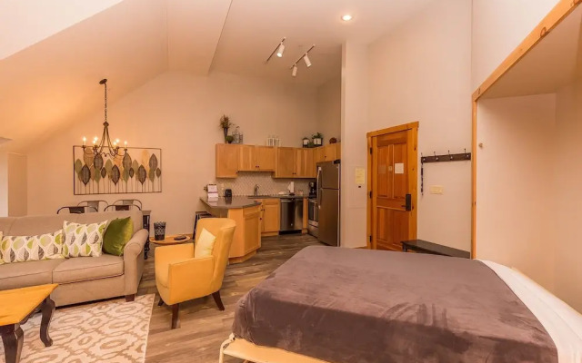 Dakota Lodge by Summit County Mountain Retreats