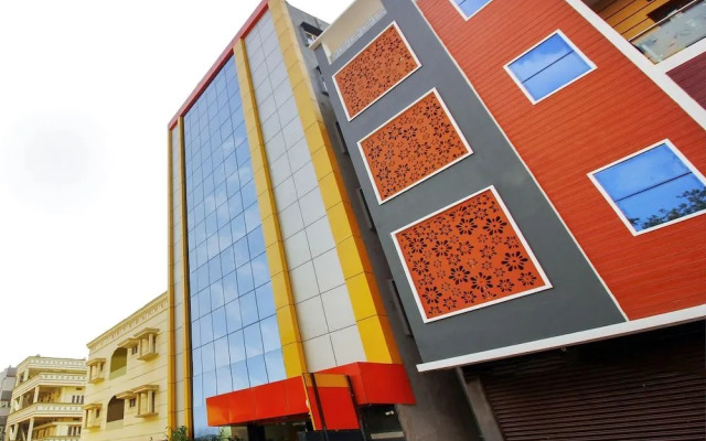 OYO 29131 Hotel MN Grand