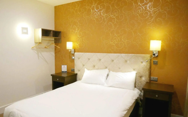 Grand Sapphire Hotel & Banqueting