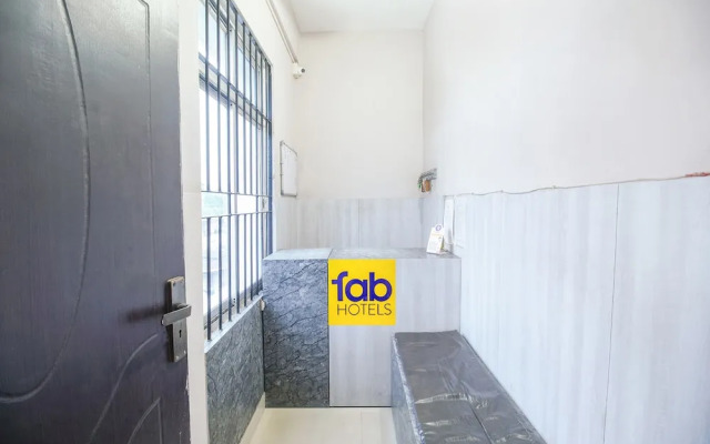 Fabexpress Sai Villa