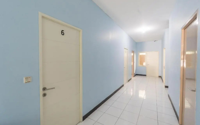 OYO 2110 Rotterdam Guest House Syariah