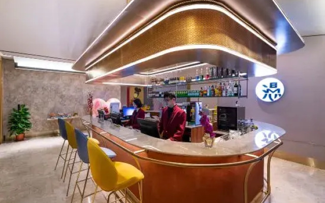 Orange Hotel (Beijing Qianmen Temple of Heaven North Gate, Qiaowan Subway Station Branch)