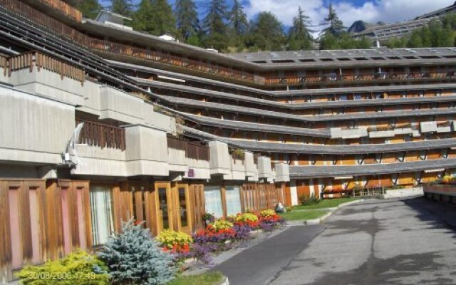Отель Residence Ciel Bleu Грессан вид на фасад