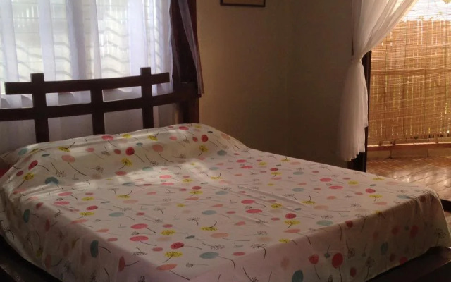 Liwayway Sa Bohol-Pamilacan Bed & Breakfast
