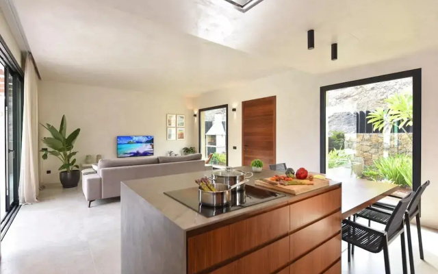 Pleasant Holiday Home Near Beach