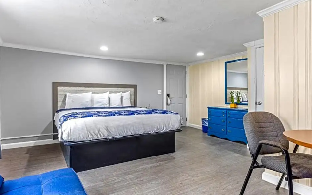 The Tides Motel