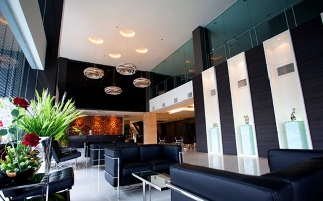 Pine Tree Hotel