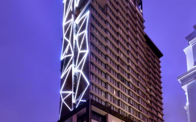 Mövenpick Hotel Colombo вид на фасад