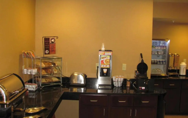 Cobblestone Inn & Suites - Ambridge