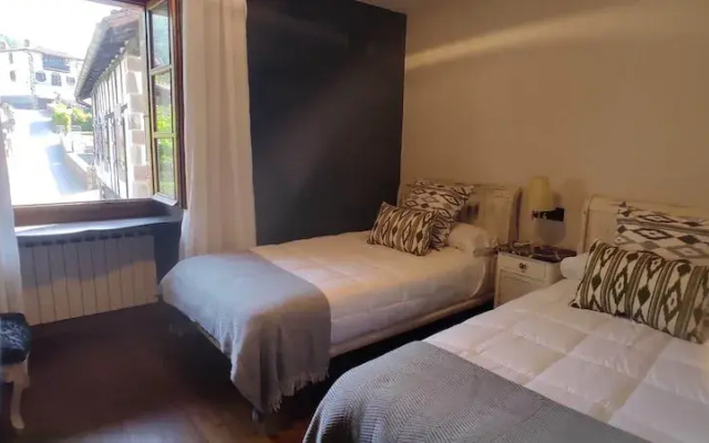 Hostal Mendaurpe