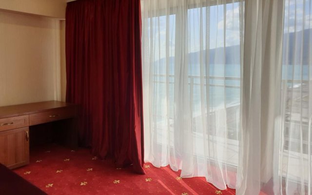 Grand Hotel Abkhazia 2