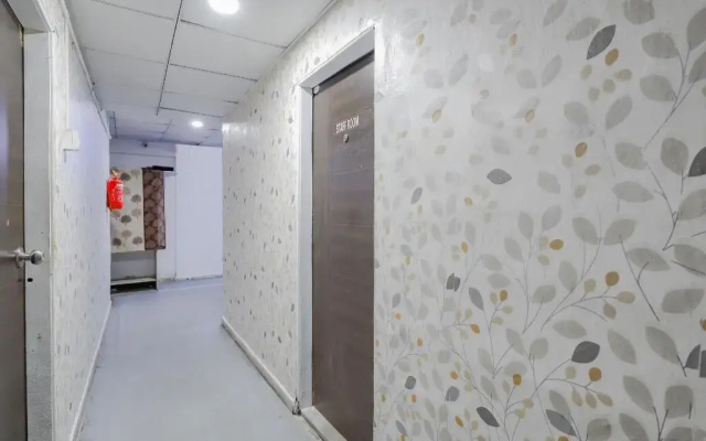 Hotel Laksh by OYO Rooms
