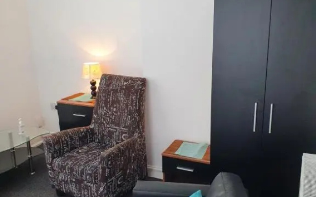 Furnished apartment for 12 guests