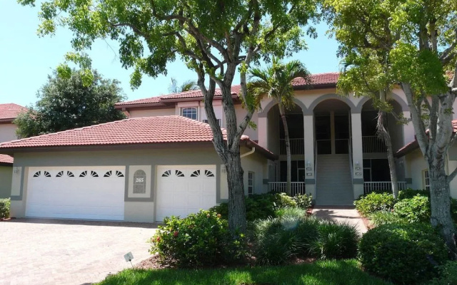 Quiet, Gated Community With Pool and Tennis Courts