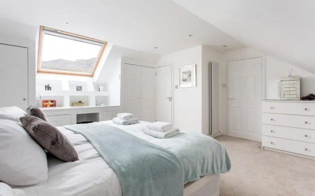 City Centre House - 5 bedrooms - sleeps up to 9