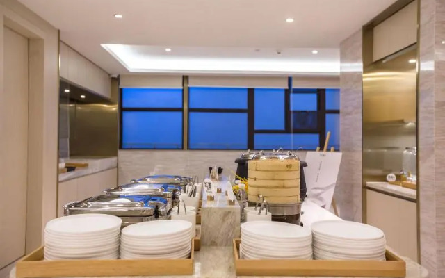 Ji Hotel Shanghai Meilan Lake Luxiang Road