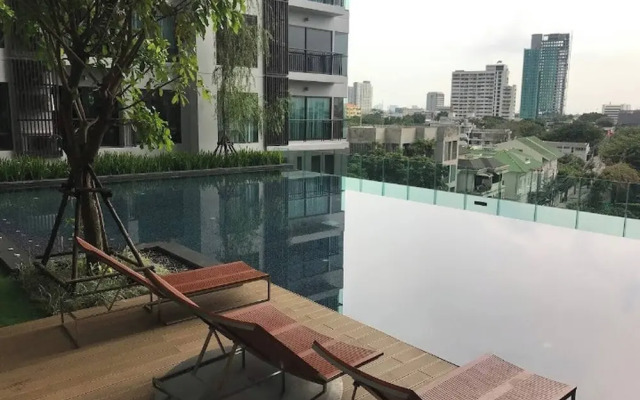 Luxurious 1-bedroom Apartment Near BTS Thonglor, Bangkok