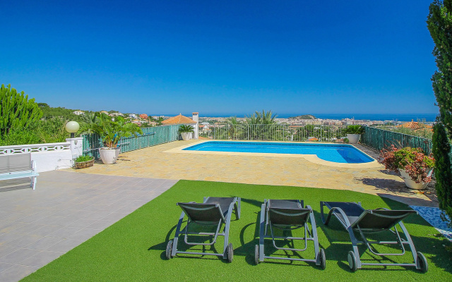 Villa Pepa in Denia with 4 bedrooms and 2 bathrooms