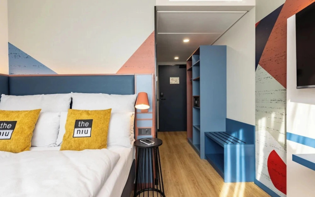 Holiday Inn - the niu Clink Hamburg Barmbek by IHG