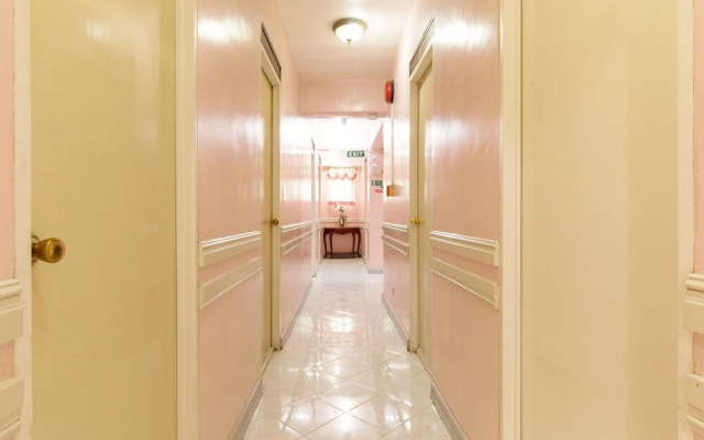 Reddoorz Near Laoag Capitol
