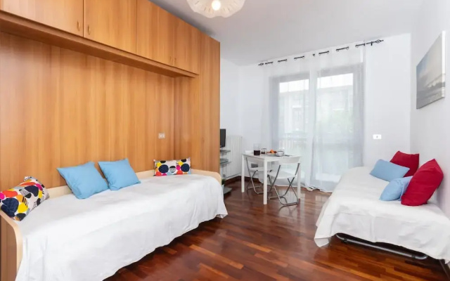Studio con Terrazzo nei Pressi Dell Universit by Wonderful Italy