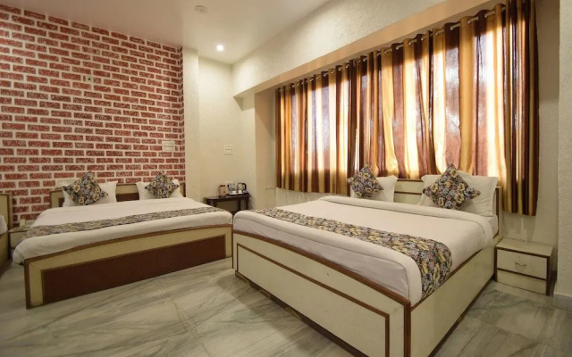 Oyo 30226 Hotel Darshan Palace
