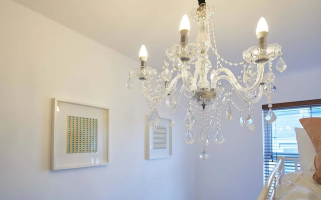 Pearl Apartment